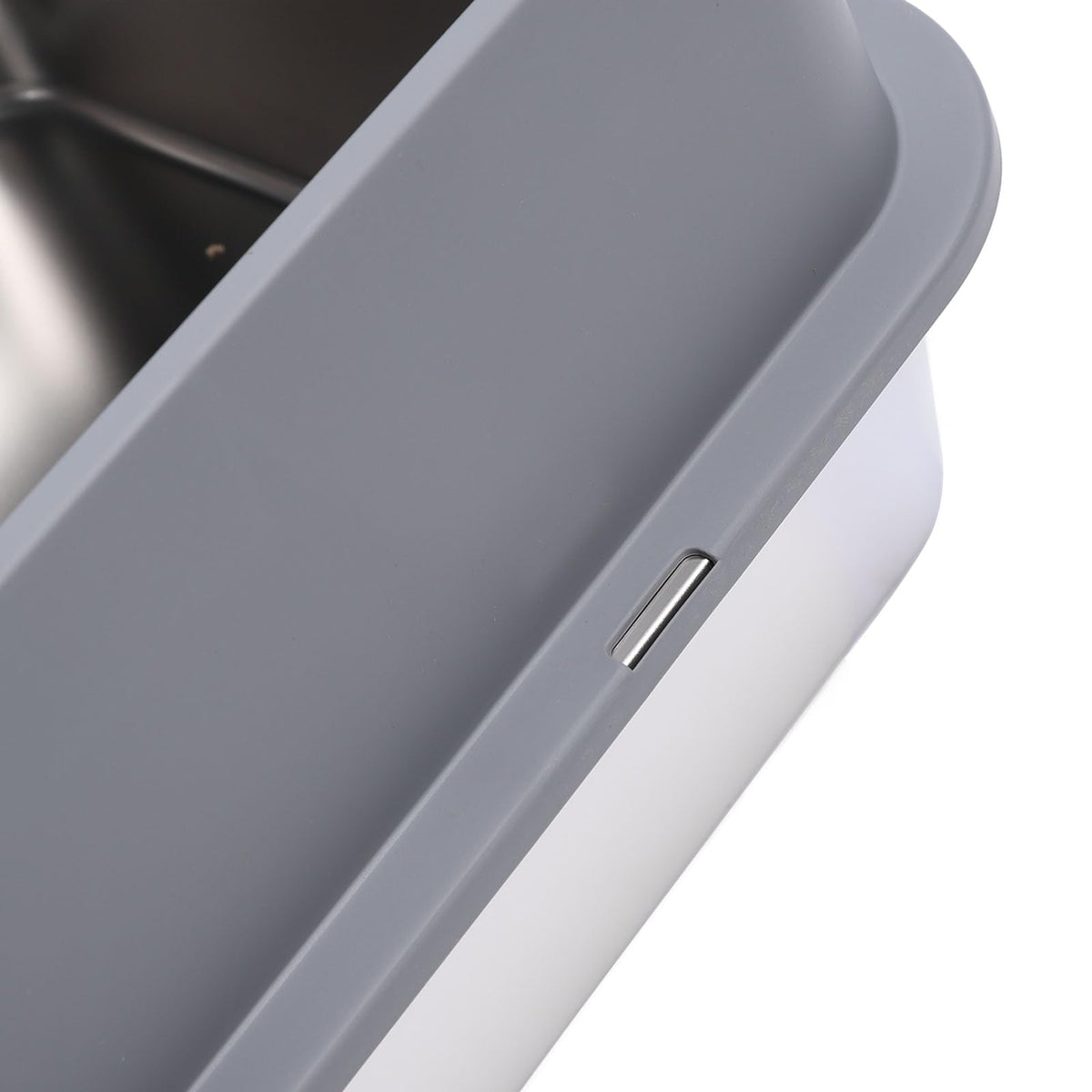 Stainless Steel Enclosed Cat Litter Box with Lid K2826