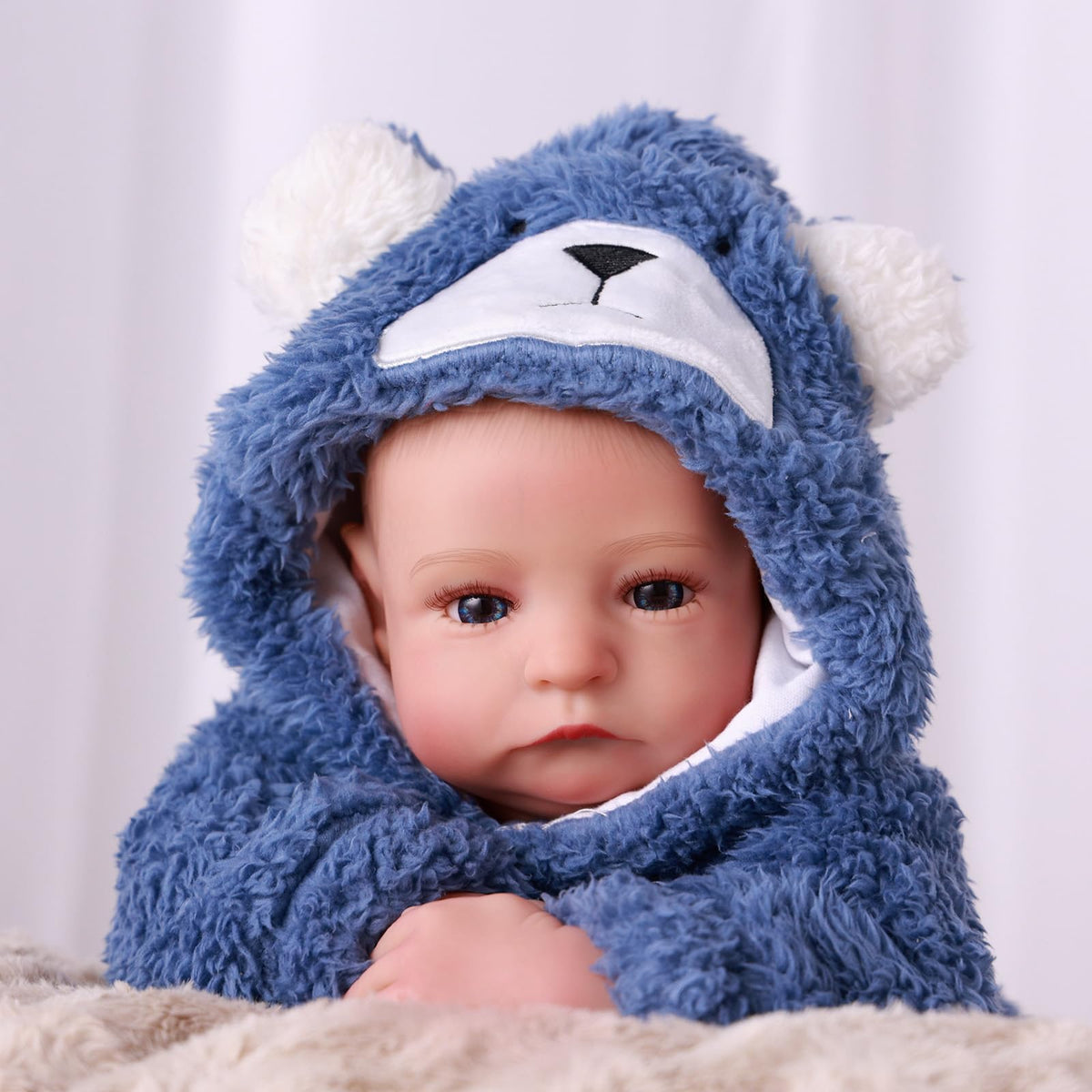 17 Inch Lifelike Reborn Baby Dolls Boy with Play Accessories L701