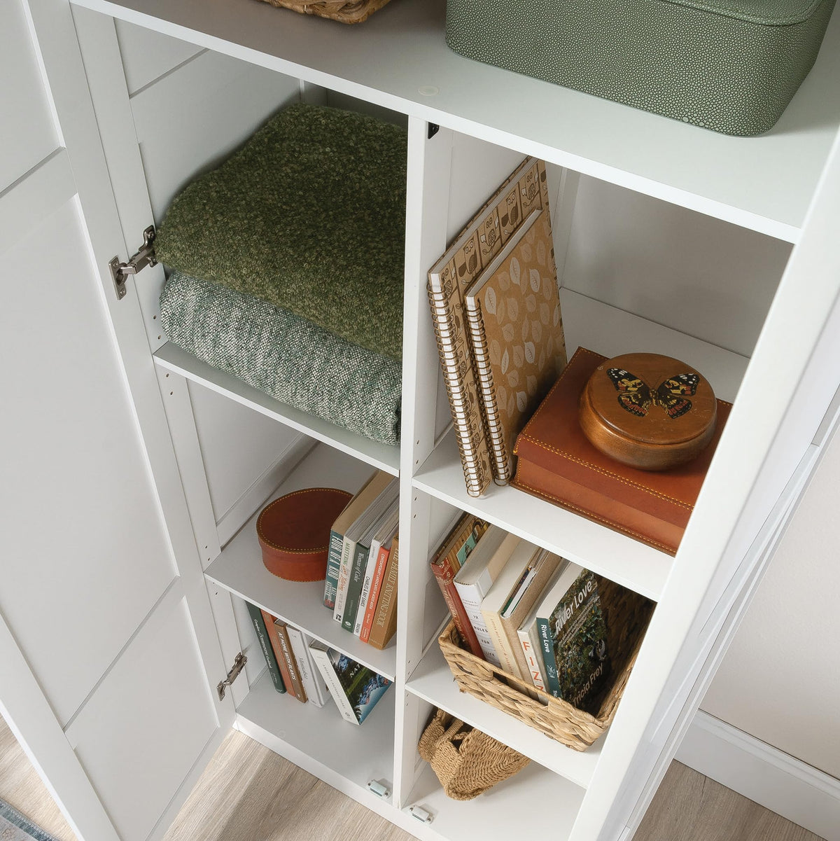 White Storage Cabinet Q690